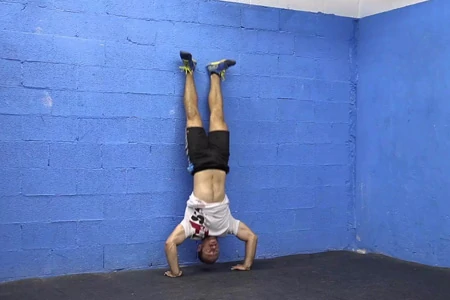 hand stand exercise