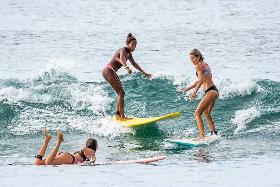 surfing costa rica